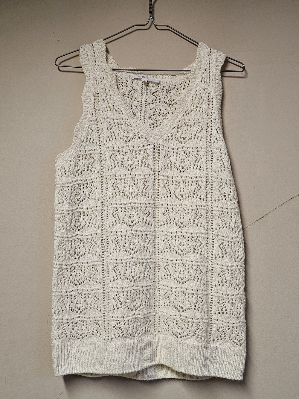 Cleo Crochet Knit Top M Cream Sleeveless Open Knit Sweater Vest